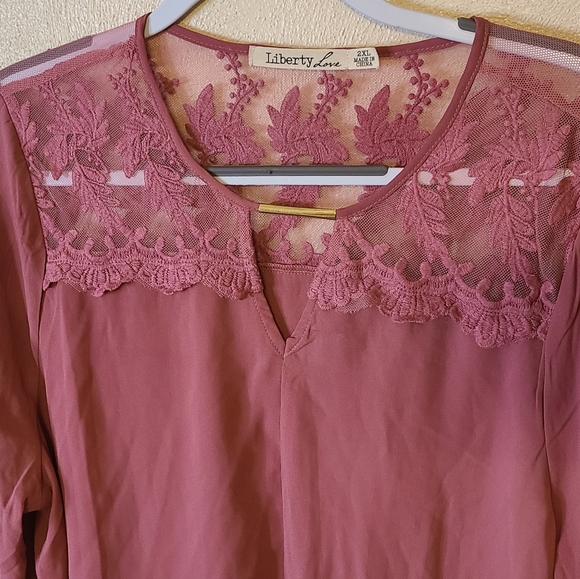 Liberty Love Mauve pink Keyhole lace blouse - Picture 7 of 11